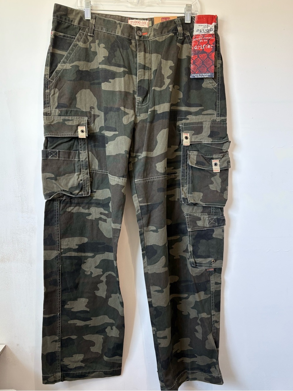 Plugg Men's Olive Green Camo Cargo Pants